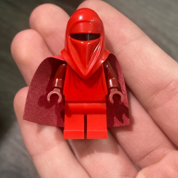 LEGO Star Wars Red / Royal Guard Minifigure w/ Dark Red Arms and Hands sw0521 - Picture 1 of 1